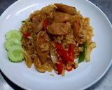 รูปขั้นตอนการทำที่ 5 ของ ข้าวผัดพริกแหนมไก่