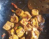 Foto langkah ke 4 dari resep Tahu Kecap Cabe Ijo.