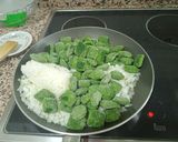Foto del paso 1 de la receta: Burrito de espinacas, queso y atún