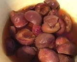 Une image de l'étape 1 de Compote de pêches jaunes et prunes d'ente à la vanille et orange sanguine.