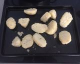 A picture of step 5 of Vegetarian Roast Potatoes 🥔.