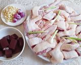 A picture of step 1 of Quang Tri Duck Tapioca Noodle Soup (Bánh Canh Vịt Quảng Trị).
