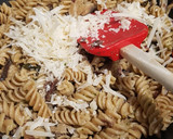 Foto del paso 3 de la receta: Espirales integrales con shitake, jamón y albahaca