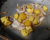 A picture of step 2 of Pav Bhaji Khichdi.