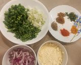 A picture of step 1 of Spring Onion Pakora.