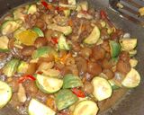 Foto langkah ke 6 dari resep Oseng Kulit Sapi + Terong Bulat.