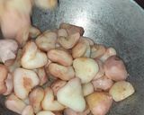 A picture of step 3 of Stir fry Water Chestnut.