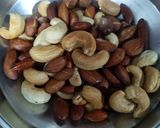 A picture of step 1 of Ragi pinni.