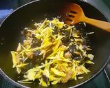 รูปขั้นตอนการทำที่ 4 ของ เห็ดหูหนู เนื้อเทียมผัดขิง