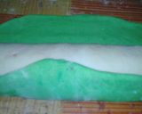 Foto langkah ke 5 dari resep Roti Tawar Motif Semangka.