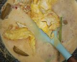 Foto langkah ke 3 dari resep Telur Dadar Masak Santan.