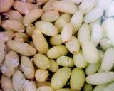 A picture of step 1 of Grapes - Homemade Kismis - Raisins.