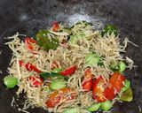 Foto langkah ke 4 dari resep Tumis Teri Nasi Petai.