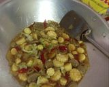 Foto langkah ke 2 dari resep Tumis jagung muda bakso.