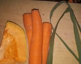 A picture of step 1 of Yummy vegetable soup.