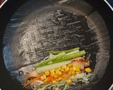 Foto langkah ke 5 dari resep Spring Roll Vietnam.