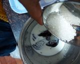 A picture of step 2 of Oreo milkshake without ice cream.