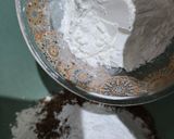 Foto langkah ke 2 dari resep Kue Sarang Laba Laba Coklat.