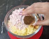 A picture of step 2 of Aloo Chaap.