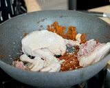 Foto langkah ke 4 dari resep Pepes Ayam Kemangi Devina Hermawan.