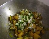 A picture of step 2 of Kachhi keri wali kaddu ki sabji.