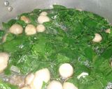 Hình bước làm 3 của món Canh rau ngót nấm rơm chay