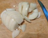 Фото кроку 5 до Тушёная говядина с морковью и луком.