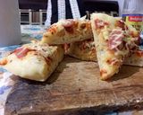 Foto langkah ke 9 dari resep Pizza teflon uempuk with bumbu nasi goreng.