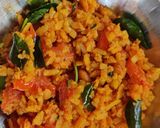 A picture of step 3 of Bhaji flavour poha.