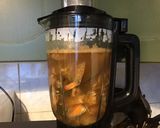 Une image de l'étape 5 de Bouillon de crevettes au laurier,algues et pak choï (recette anti gaspi).