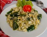 Foto langkah ke 3 dari resep Nasi goreng cabe hijau.
