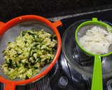 Foto del paso 2 de la receta: Tortitas crujientes de calabacín