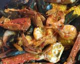 Foto langkah ke 4 dari resep Seafood saos padang.