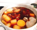 รูปขั้นตอนการทำที่ 3 ของ สูตรน้ำซุปก๋วยเตี๋ยว 🍜ก๋วยเตี๋ยวลูกชิ้น+หมูสันนอก😊