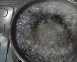 Foto langkah ke 2 dari resep 44. Indomie Kari kuah Susu.