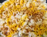 A picture of step 4 of Veggies macaroni.