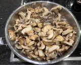 A picture of step 3 of Beef Stroganoff.