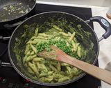 A picture of step 8 of Pasta in a pea sauce.