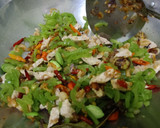 Foto langkah ke 7 dari resep Pare Belut Masak Santan Nyemek.