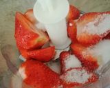 A picture of step 1 of Spaghetti ice cream.