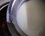 A picture of step 3 of Sapodilla choco sip.