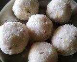 A picture of step 5 of Unddralu (Raw Rice Rava Balls).