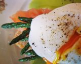 A picture of step 5 of Poached Egg with Bread, Smoked Salmon, and Wild Asparagus.