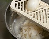 A picture of step 2 of Japanese Steamed Fish and Shrimp with Radish.