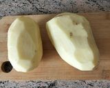 Foto del paso 1 de la receta: Patatas aliñas con gambas