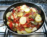 Foto del paso 5 de la receta Patatas de guarnición con huevos y jamón
