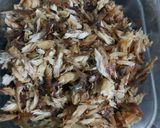 Foto langkah ke 2 dari resep 155 》Oseng Ikan Asap Cabai Ijo Ala Lamongan-Asli Bikin Nagih 😋.