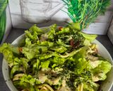 Une image de l'étape 4 de Salade Fraîcheur Avocat 🥑 et Surimi😃.