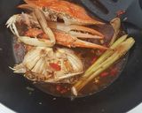 Foto langkah ke 4 dari resep Kepiting pedas asam manis.