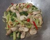 Foto langkah ke 3 dari resep #752. Oseng Jamur mix Labu Siam.